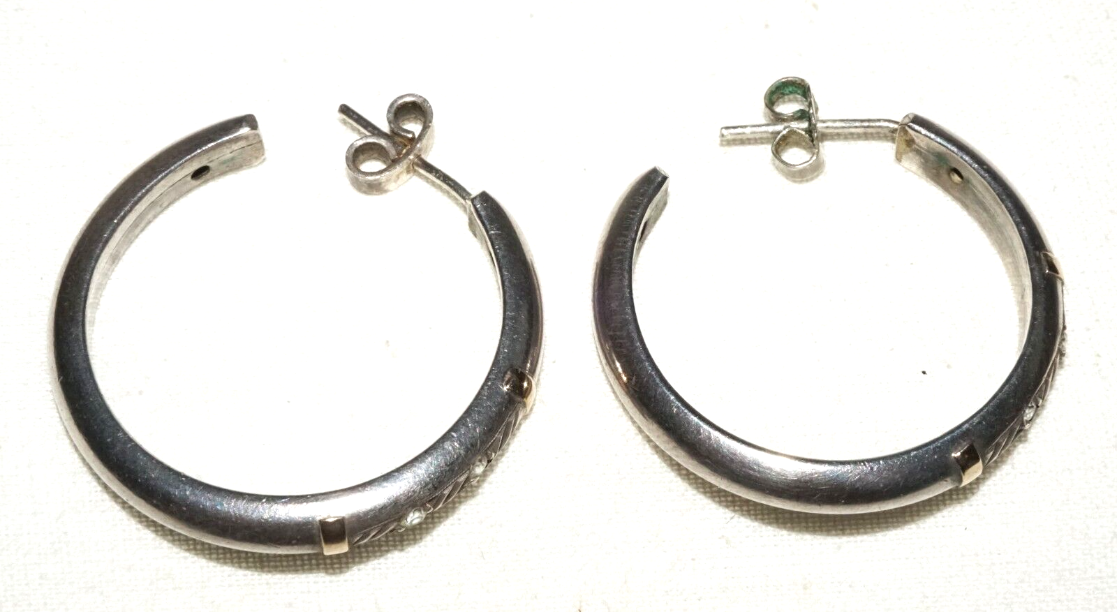 Pair Vintage US Silver Hoop Earrings w. Cubic Zirconia Accents (KiL)