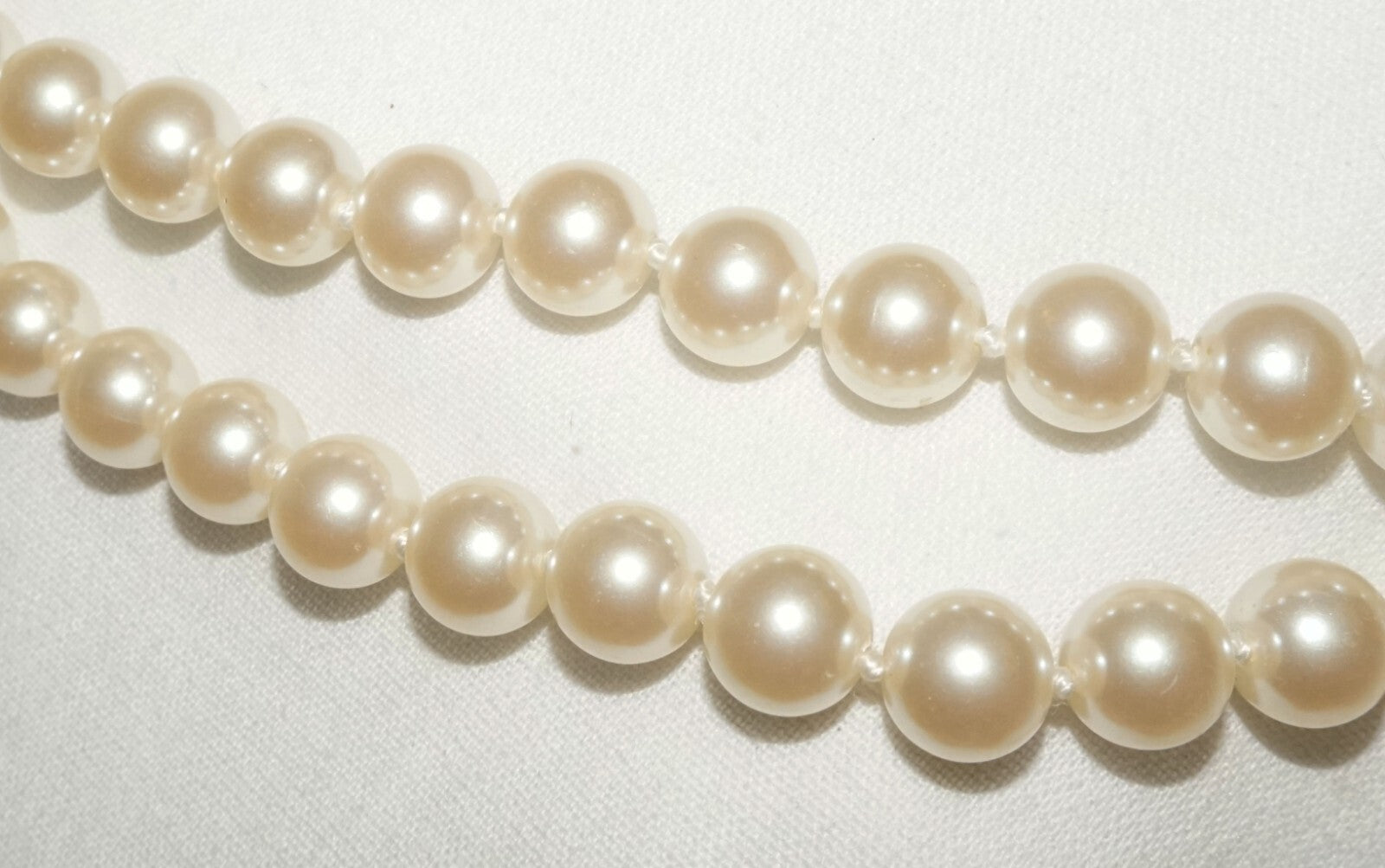 Vintage Costume Faux Pearl Necklace 40" w. Gold Platted Clasp  (FeD)#3