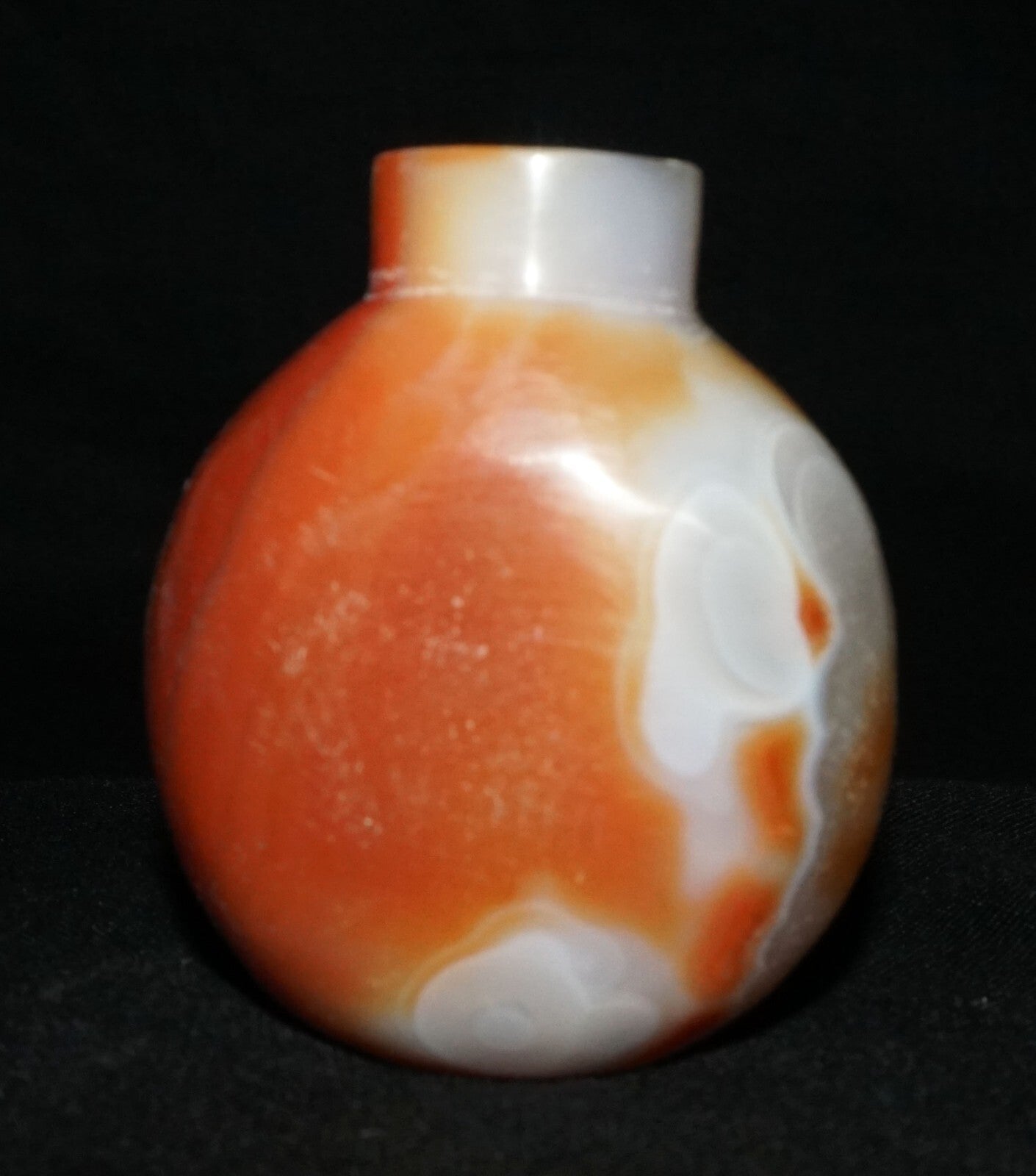 Vintage Chinese Grey & Red Agate Carved Snuff Bottle  (LeS) G17