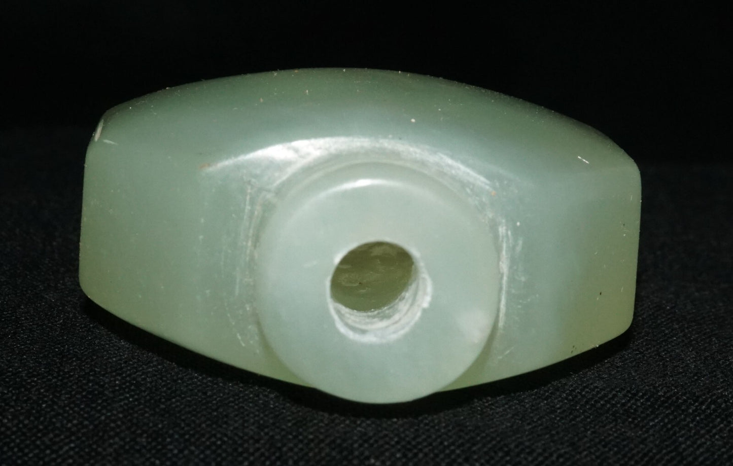 Vintage Chinese Semi Translucent Green Soapstone Carved Snuff Bottle  (LeS) G17