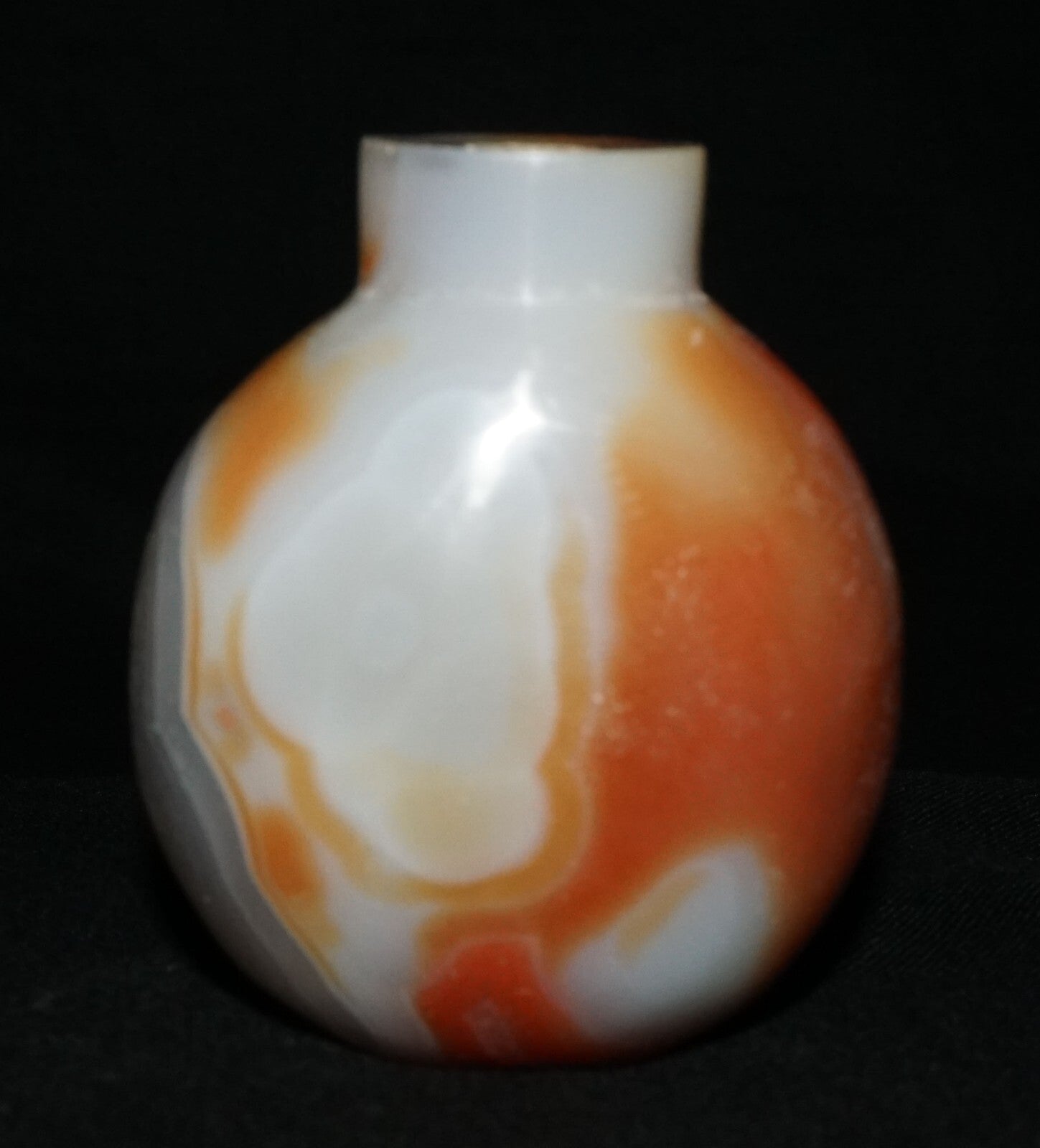 Vintage Chinese Grey & Red Agate Carved Snuff Bottle  (LeS) G17