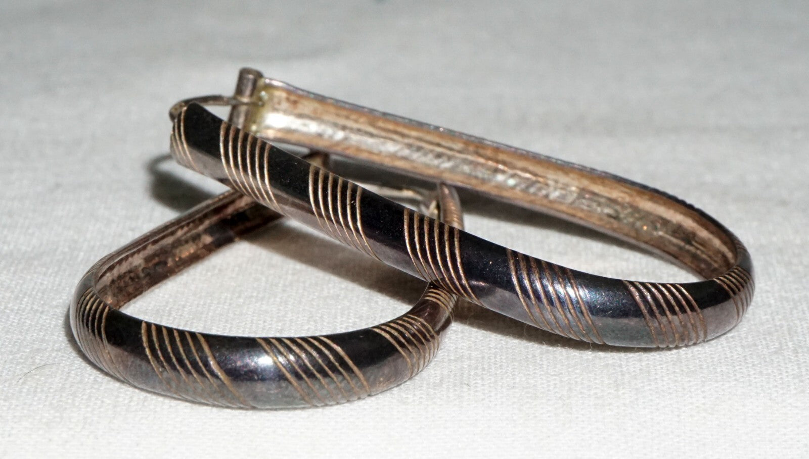 Pair Vintage Italy Modernist Sterling Silver Elongated Oval Hoop Earrings  (JoD)