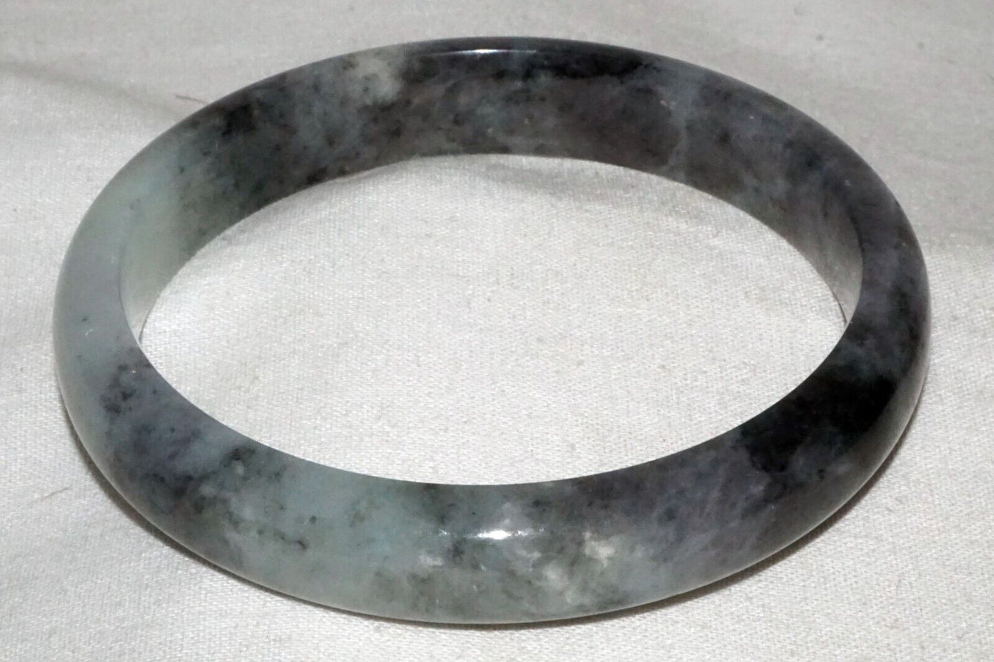 Vintage Chinese Mottled Grey & Green Jadeite Jade Bangle Bracelet (LeS)L25