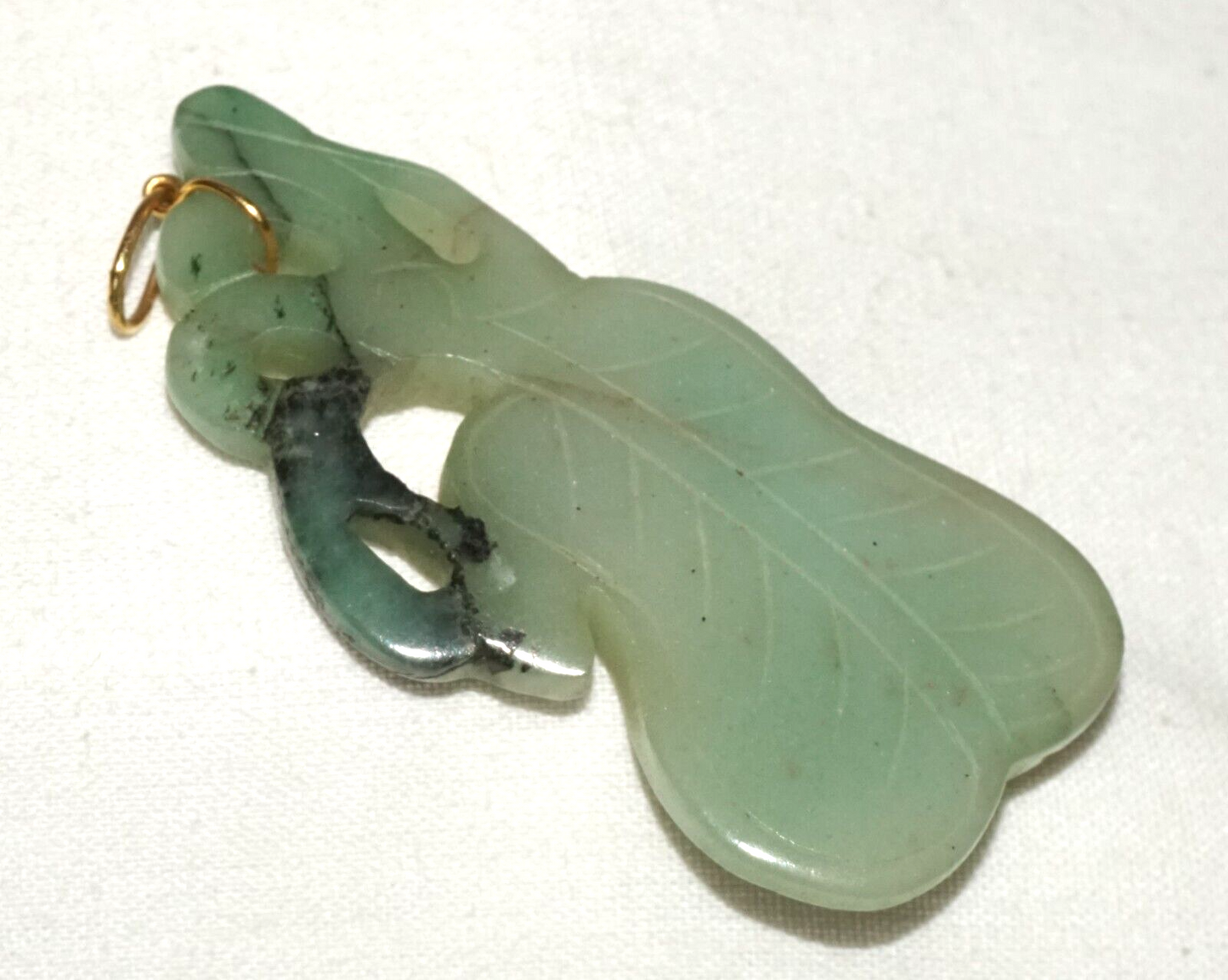 Vintage Chinese Green Jade Leaf Motif Pendant w. 14k Y. Gold Bail (LeS)L20