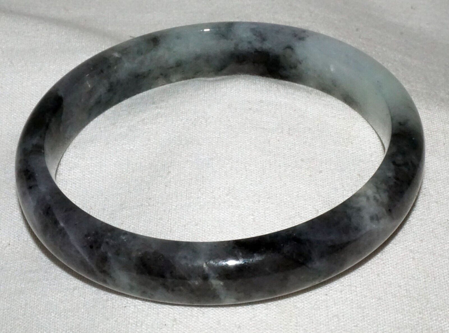 Vintage Chinese Mottled Grey & Green Jadeite Jade Bangle Bracelet (LeS)L25