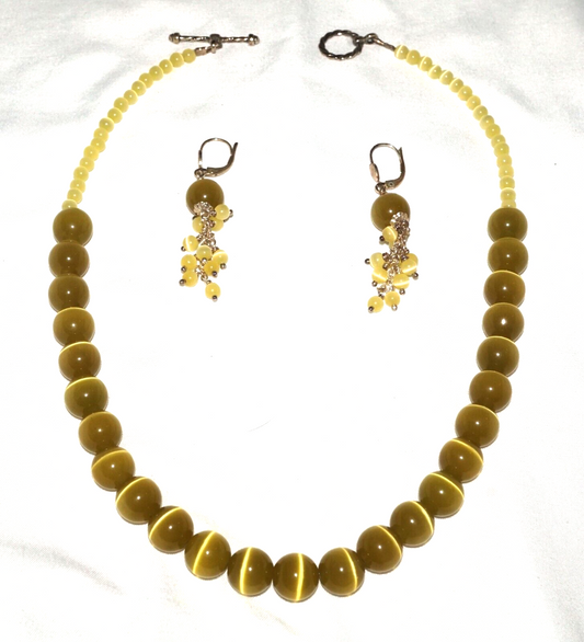 Iridescent Round Yellow Green Beaded Necklace w Matching Earrings (MaM)11