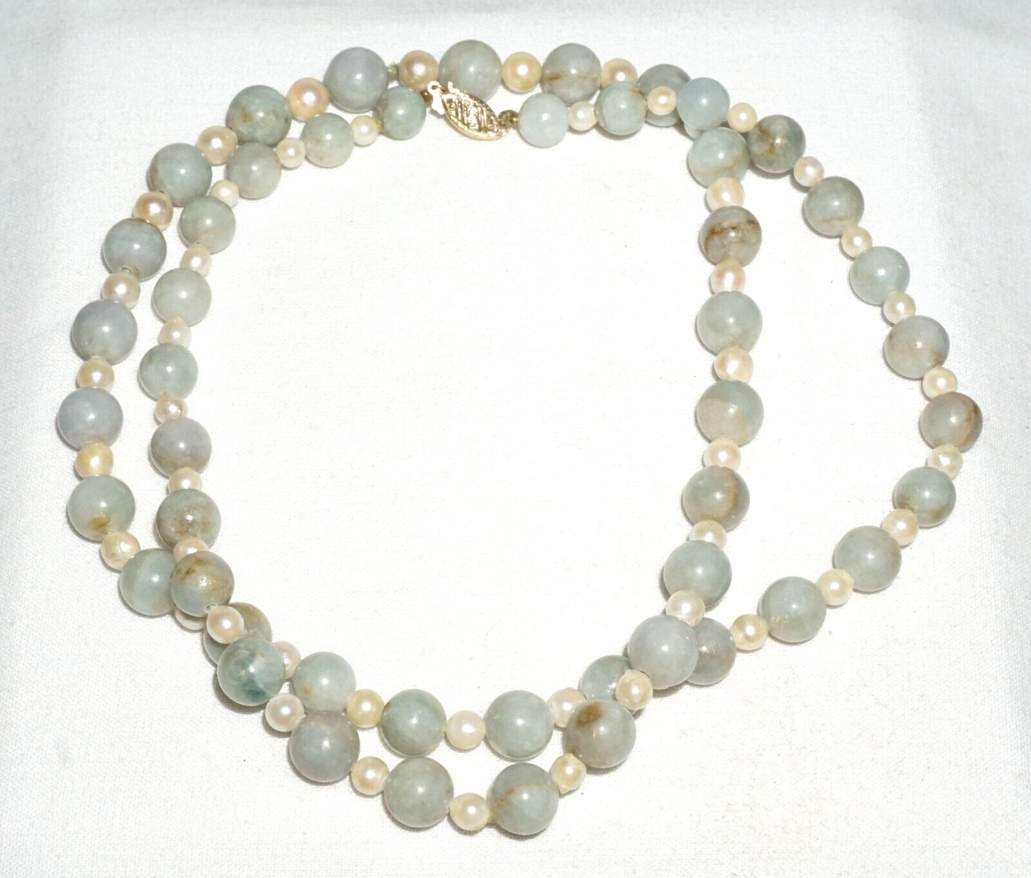 Vintage Chinese Jadeite Jade & Pearl Spacer Bead Necklace w. 14k Clasp (---)