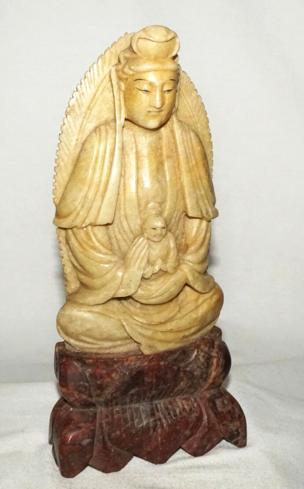 Vintage Chinese Soapstone Carved Buddha on a Lotus Base Sculpture (AHB)