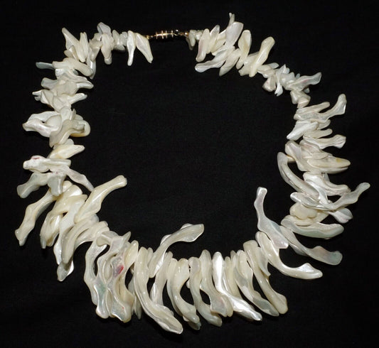 Vintage Chopped Shell or Mother of Pearl Abstract Bead Necklace w. Clasp (ShI)