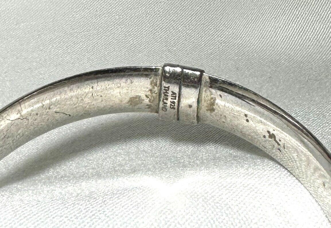 Thai Silver Silver Cross Hatch Bangle 2 1/2" x 2 1/8" w Safety Clasp (LoC)6