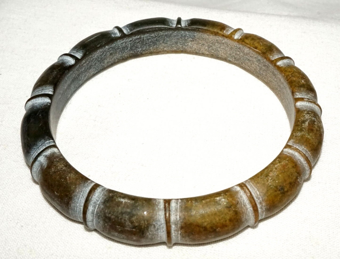 Vintage Chinese Steatite Carved Bangle Bracelet (InS)#L3