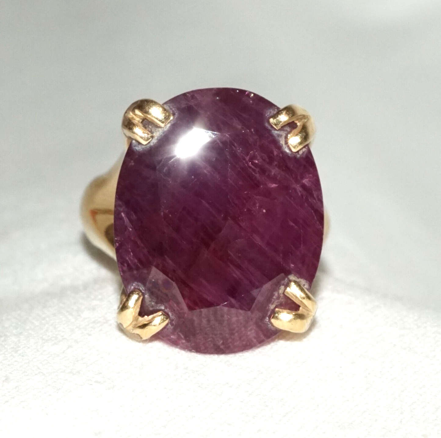 Vintage 14k Yellow Gold Ring Sz.6.75 w. 1x Large Ruby approx. 28ct. (LeS)L22