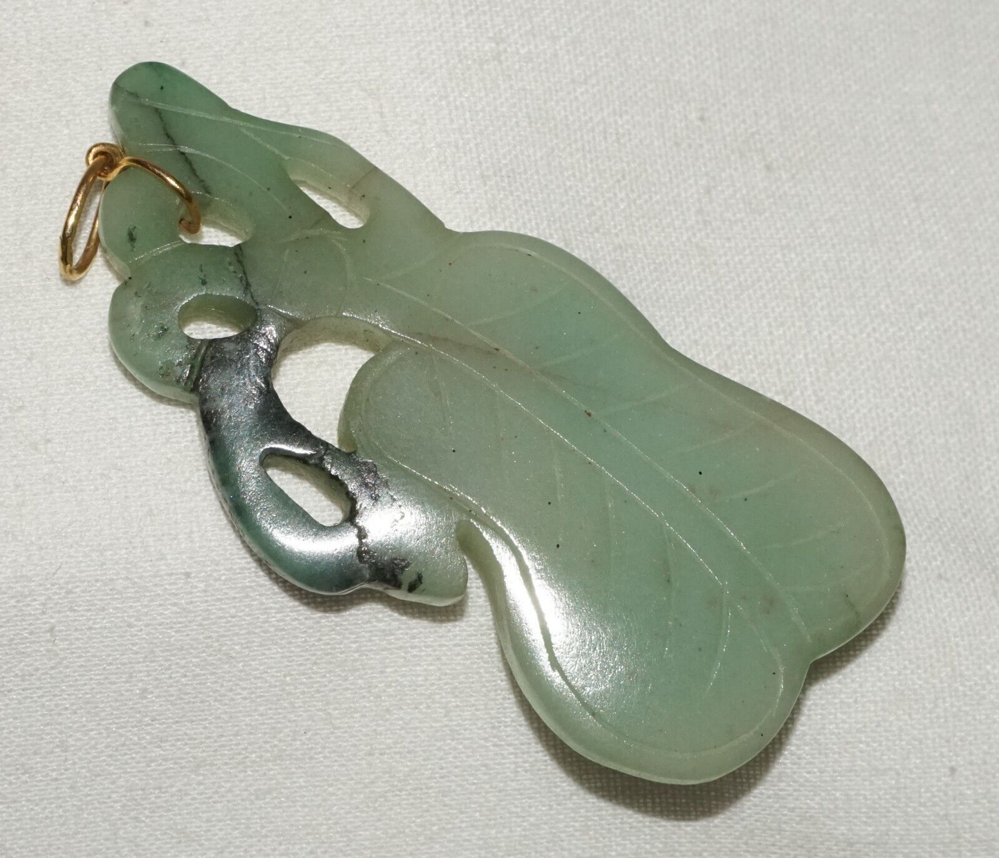 Vintage Chinese Green Jade Leaf Motif Pendant w. 14k Y. Gold Bail (LeS)L20