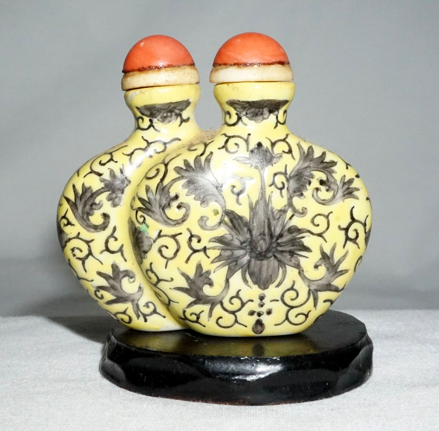 Antique Chinese Porcelain Snuff Bottle Floral on Yellow Ground Qianlong (LLA)