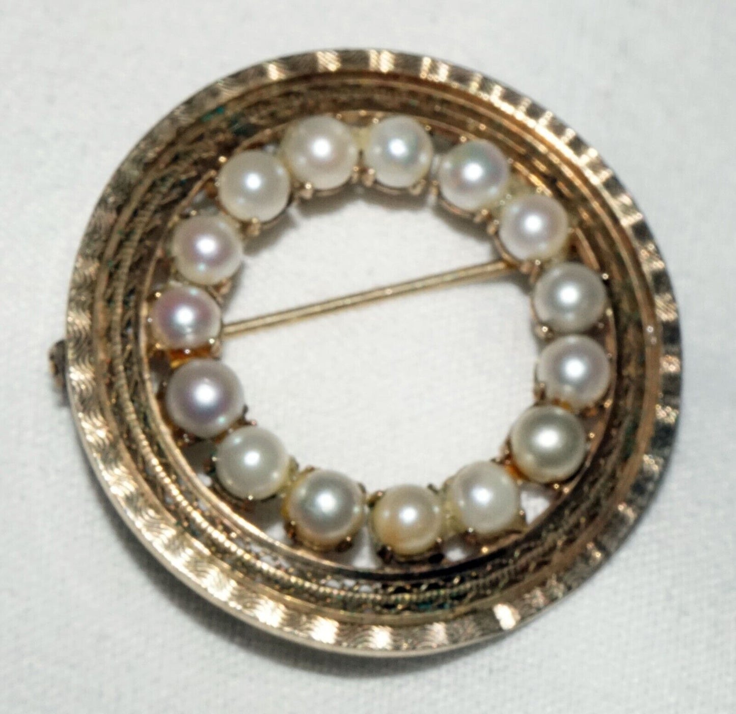 Vintage US 12k Gold Filled Brooch w. 15x Pearl Halo (KoS) L19