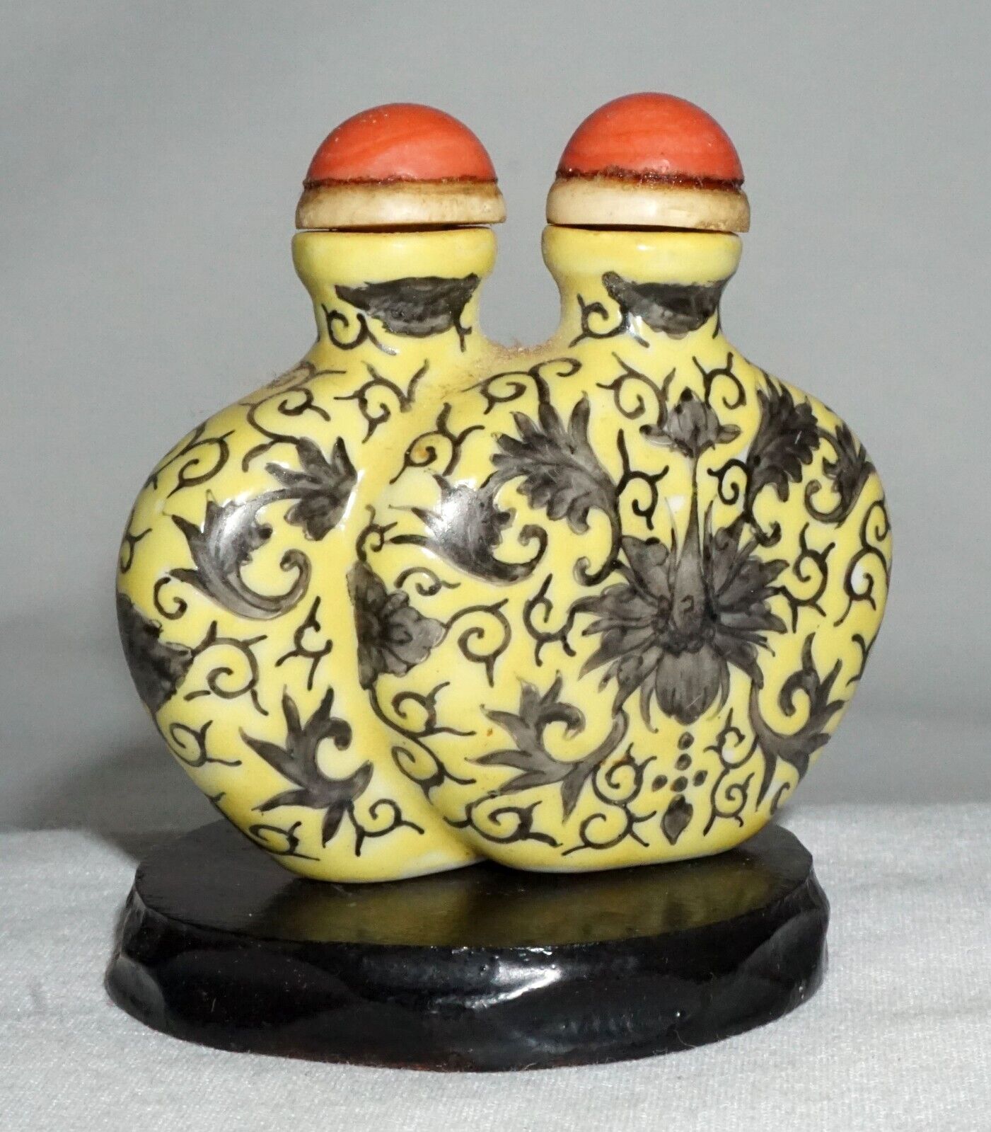 Antique Chinese Porcelain Snuff Bottle Floral on Yellow Ground Qianlong (LLA)