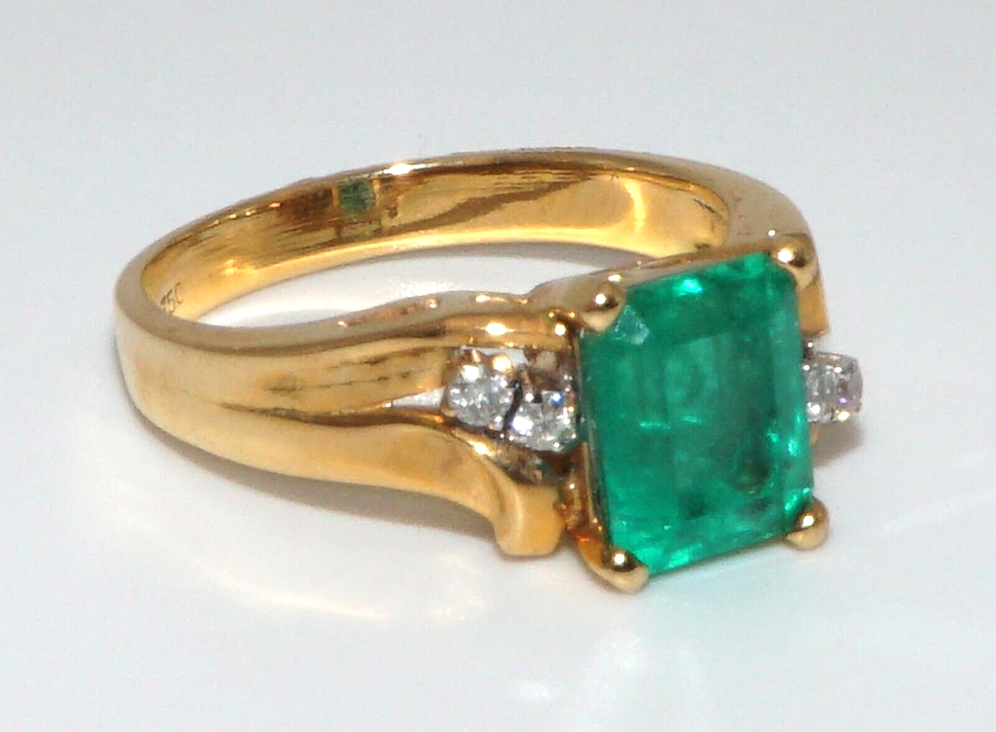 Vintage 18k Yellow Gold Prong Set Emerald & Diamond Ring Sz. 7.25 (ArS)