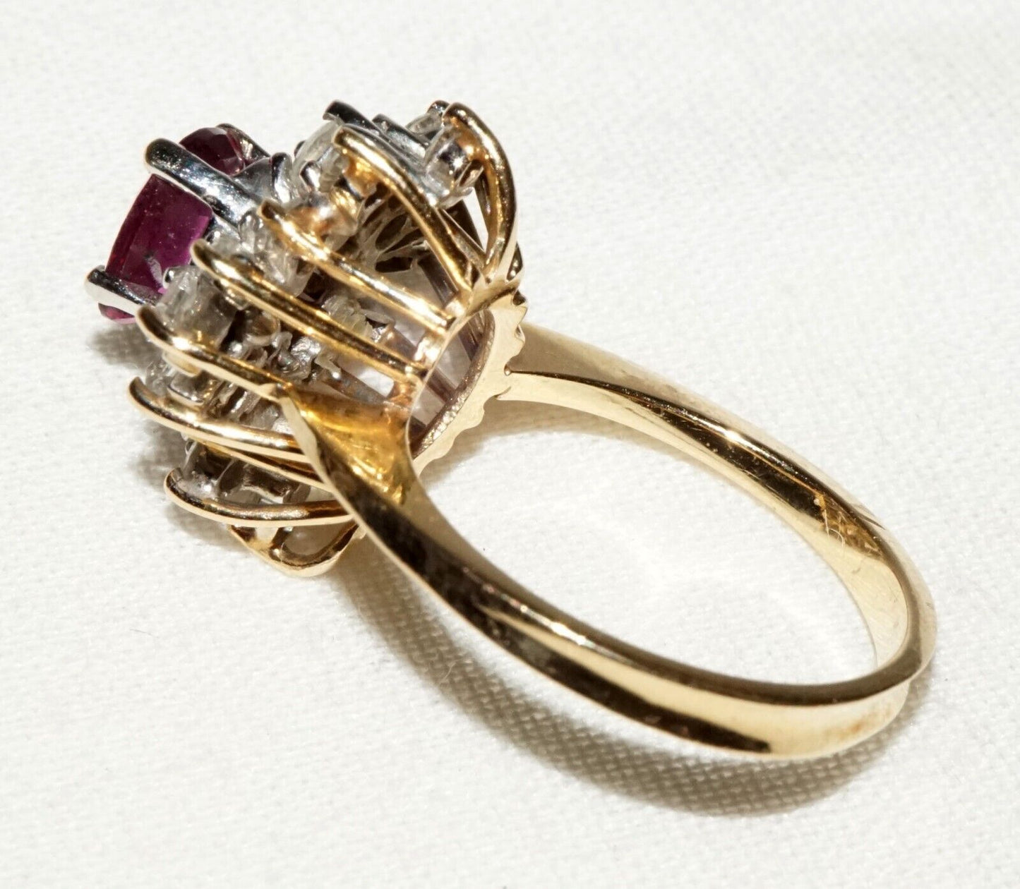 Vintage 14k Yellow Gold Ring Sz.6 1x Ruby & 18x Round & Baguette Diamonds (FeD)