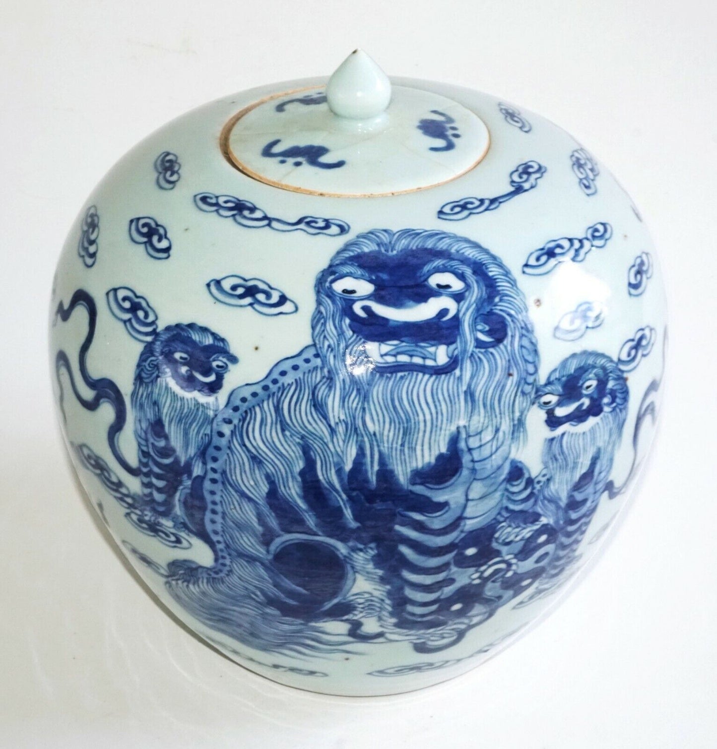 1900 Chinese Ginger Jar w. Blue & White Lion Dog & Stylized Cloud Motifs (AHB)