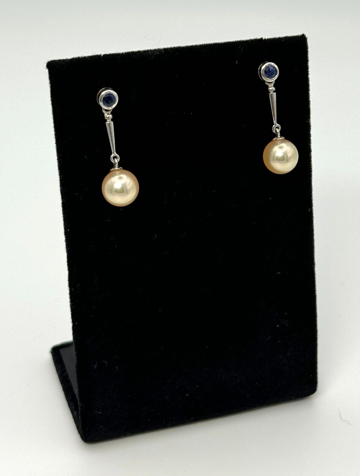 Vintage 18k White Gold, Golden Pearl and Blue Sapphire Drop Earrings (MeC)