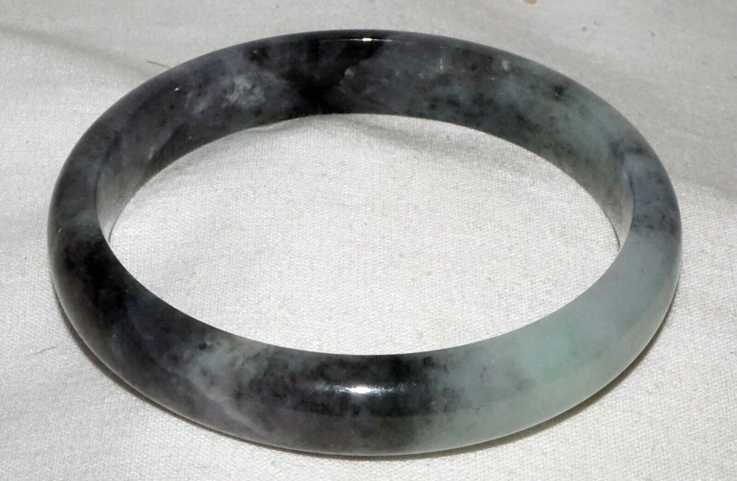 Vintage Chinese Mottled Grey & Green Jadeite Jade Bangle Bracelet (LeS)L25