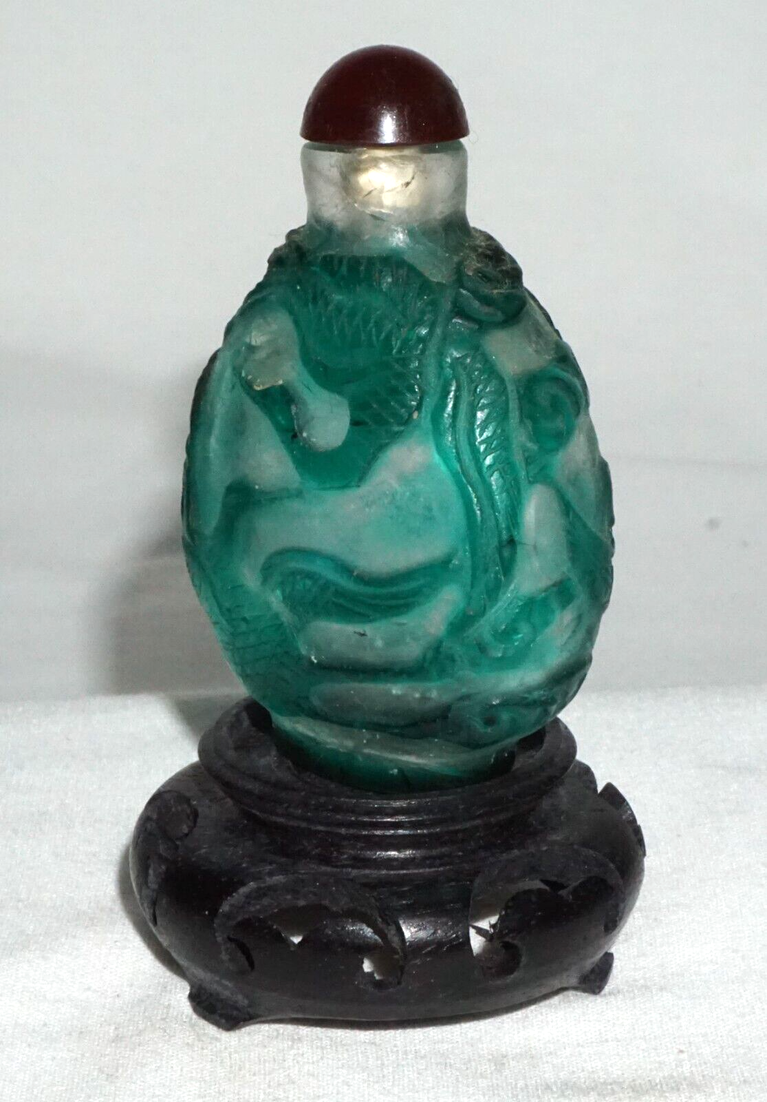 Vintage Chinese Green Overlay Glass Snuff Bottle w. Crane Motif (LLA) IC