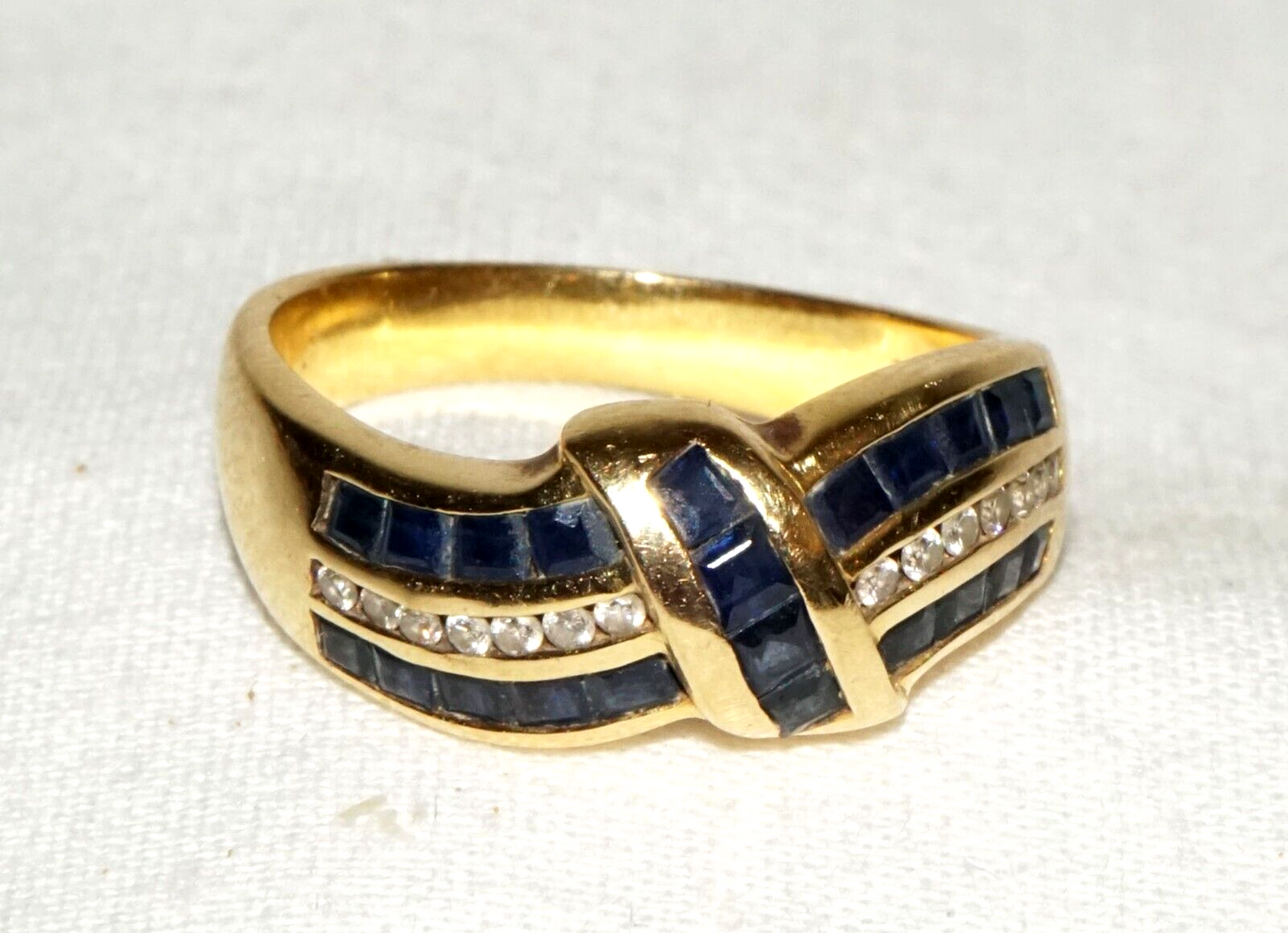 Vintage 18k Yellow Gold Ring Sz.7.75 w. 22x Sapphires & 14x Diamonds (PaS)