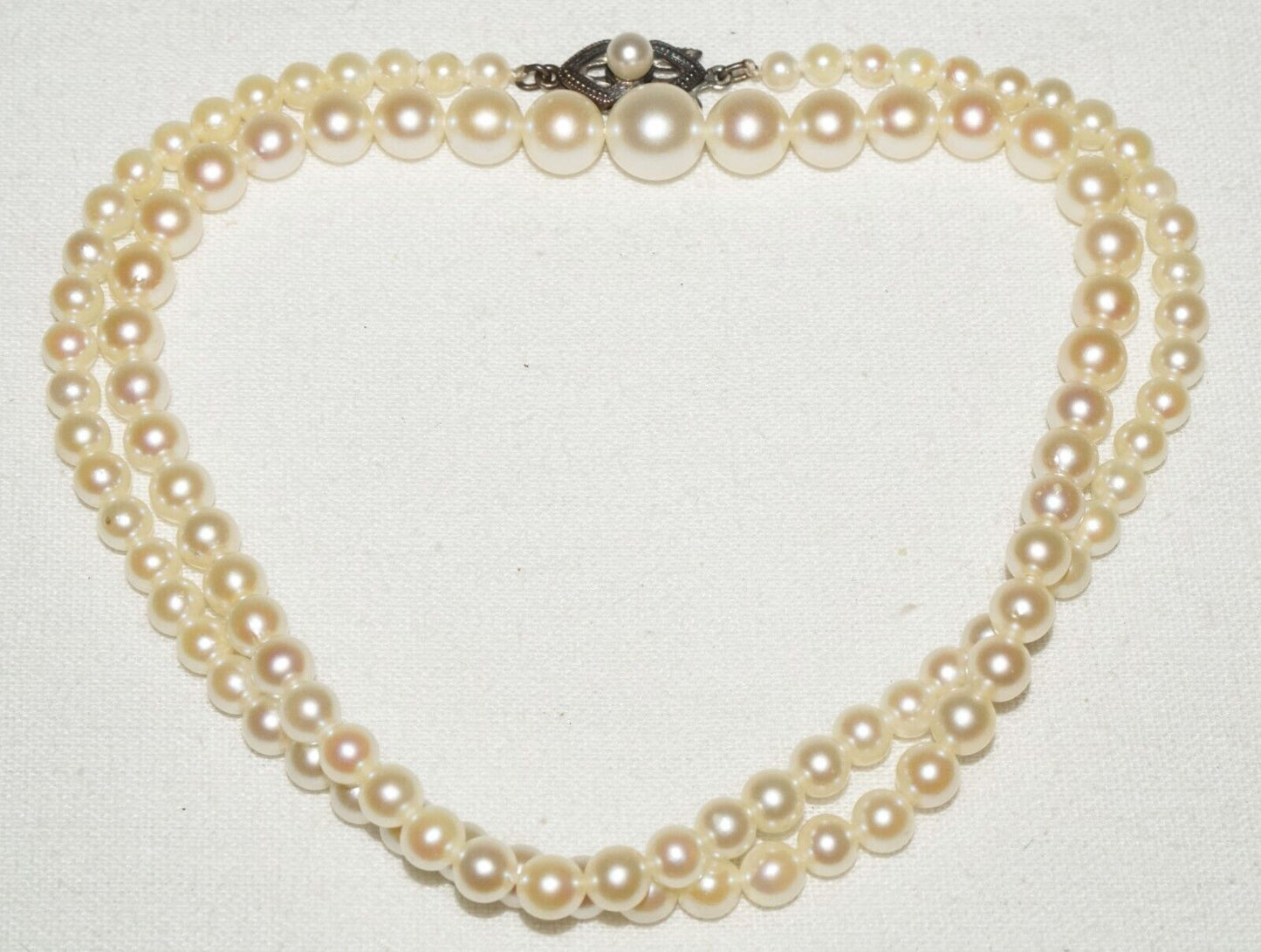 Vintage Graduated Pearl Necklace 18" w. Unmarked Silver & Pearl Clasp (KoS) L15