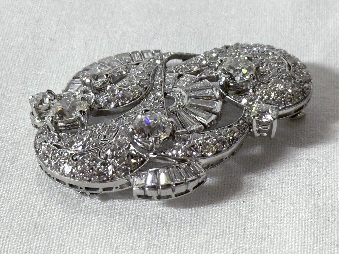 14 K. White Gold Diamond Filigree Brooch Total Diamonds Approx. 10ct. (ChR)