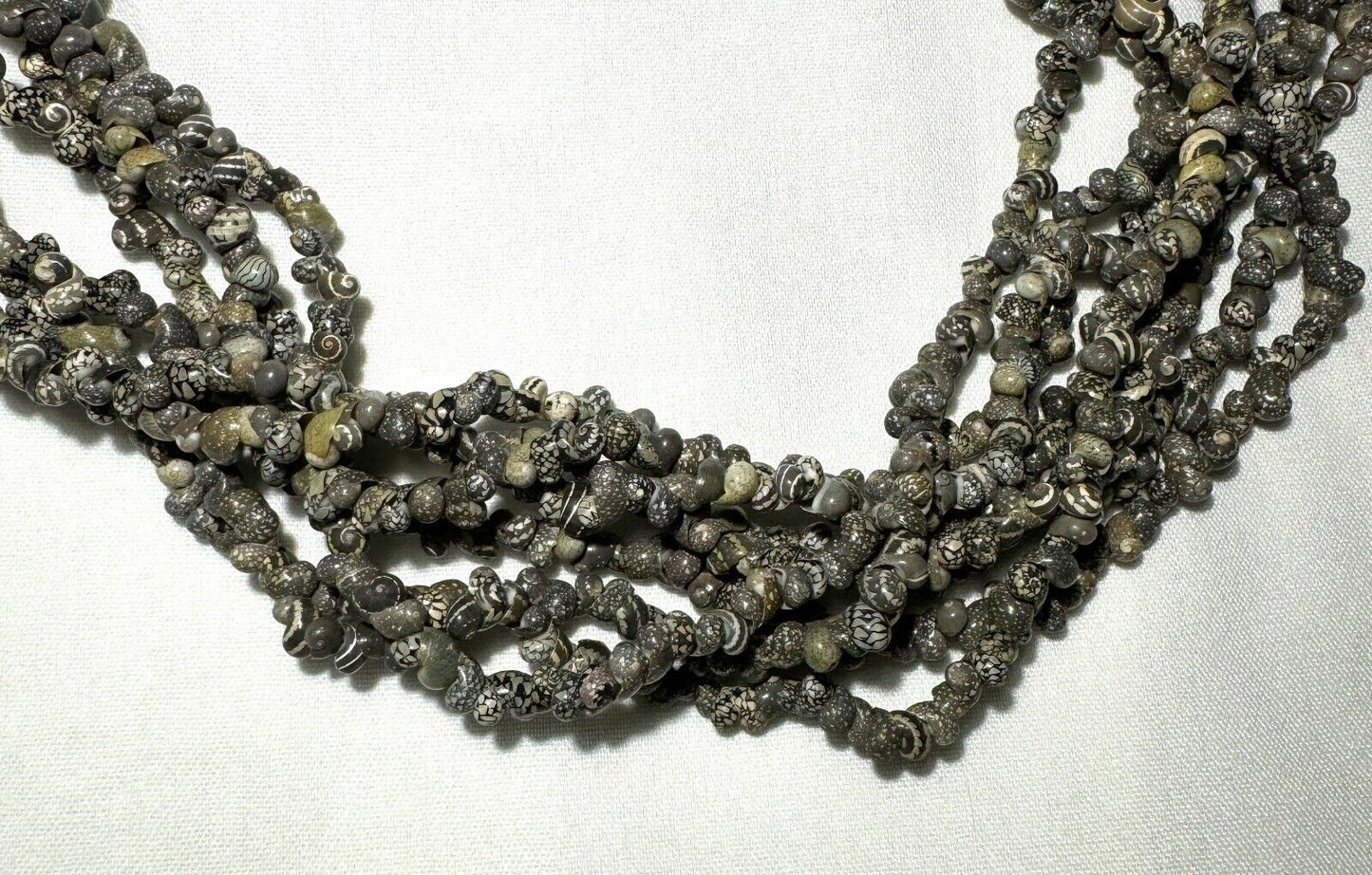 Vtg 8x Strand Grey Shell Necklace w Kukui Nut & Wood Beads & Earrings (KiL)4