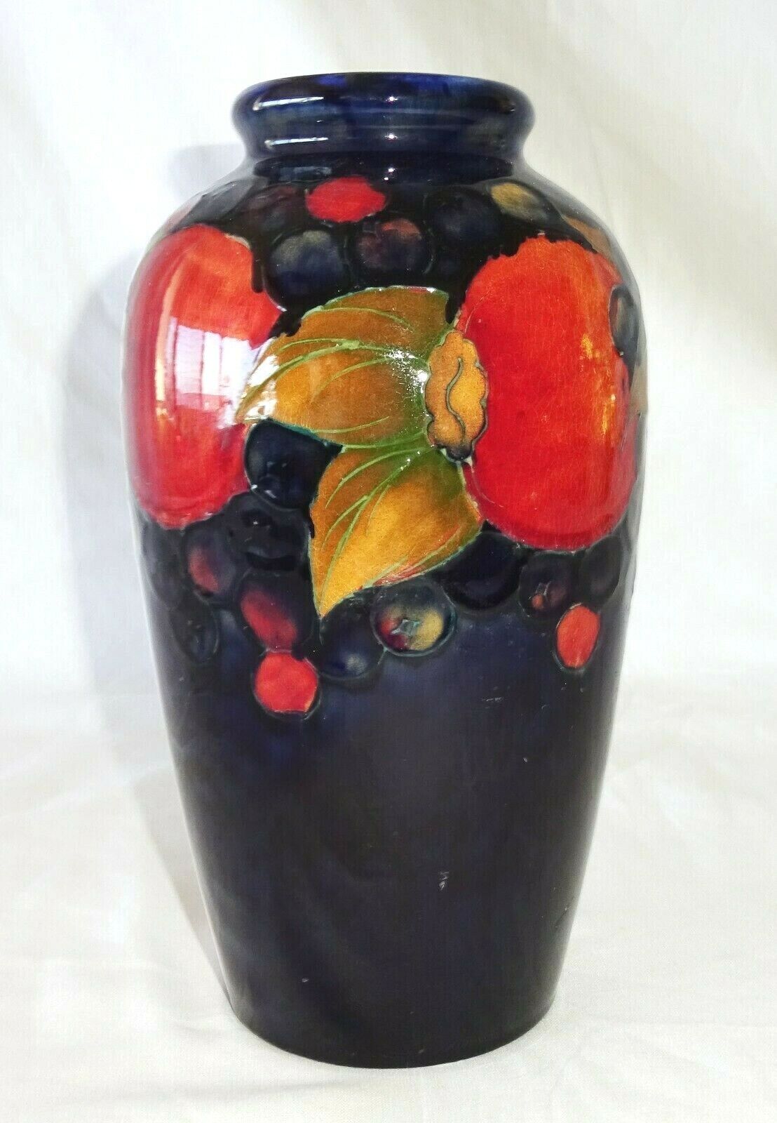 UK England Pottery Blue Glaze Vase Pomegranate Vase by William Moorcroft (DaM)