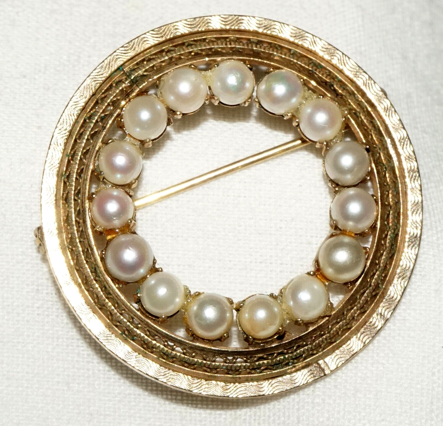 Vintage US 12k Gold Filled Brooch w. 15x Pearl Halo (KoS) L19