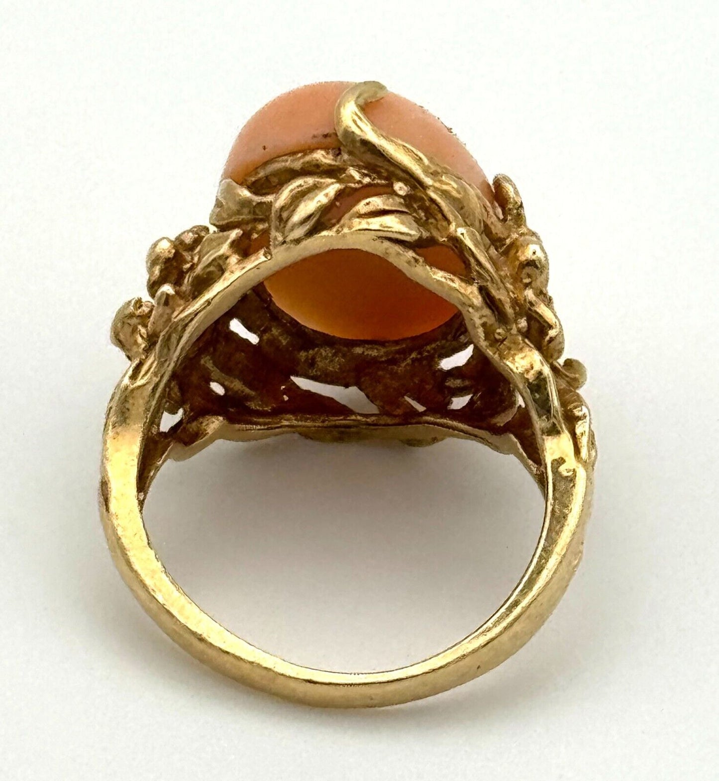 Vtg. 14k Y. Gold Ring w Floral Filigree & Salmon Coral Cabuchon Sz. 6 (TuC)