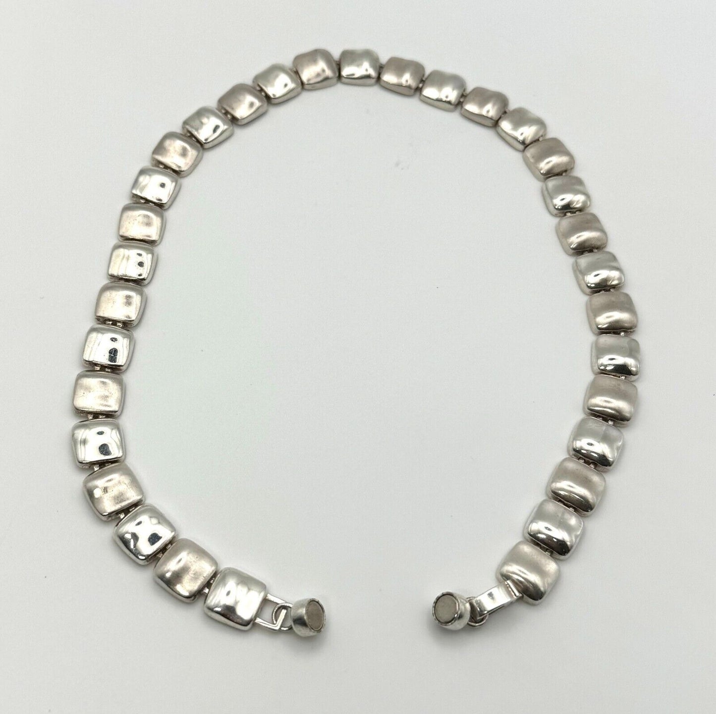 Modernist Silver Stone Necklace 17" w Magnetic Clasp (KnK)