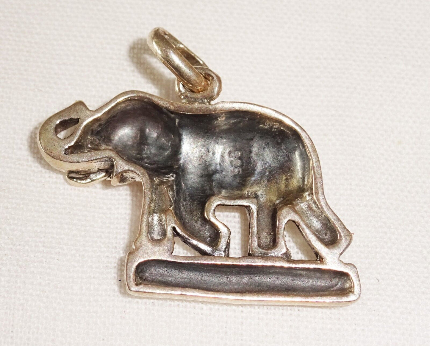 Vintage Sterling Silver Pendant w. Running Elephant Motif (Tra)