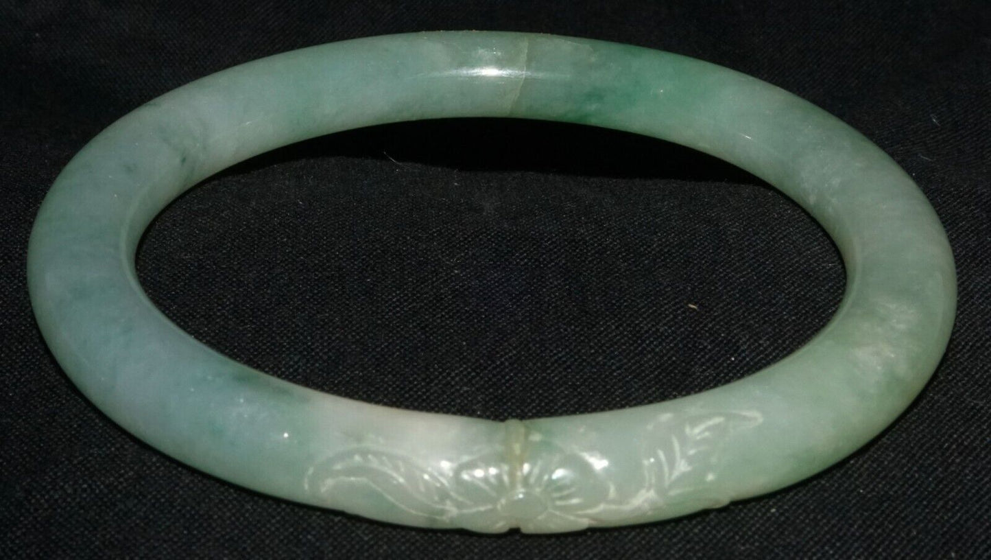 Vintage Chinese Mottled Green Jadeite Jade Flower Motif Bangle Bracelet (LeS)B62