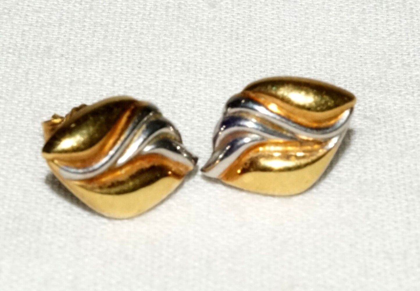 Vintage 14k Yellow & White Gold Wave Design Stud Earrings (YRa)