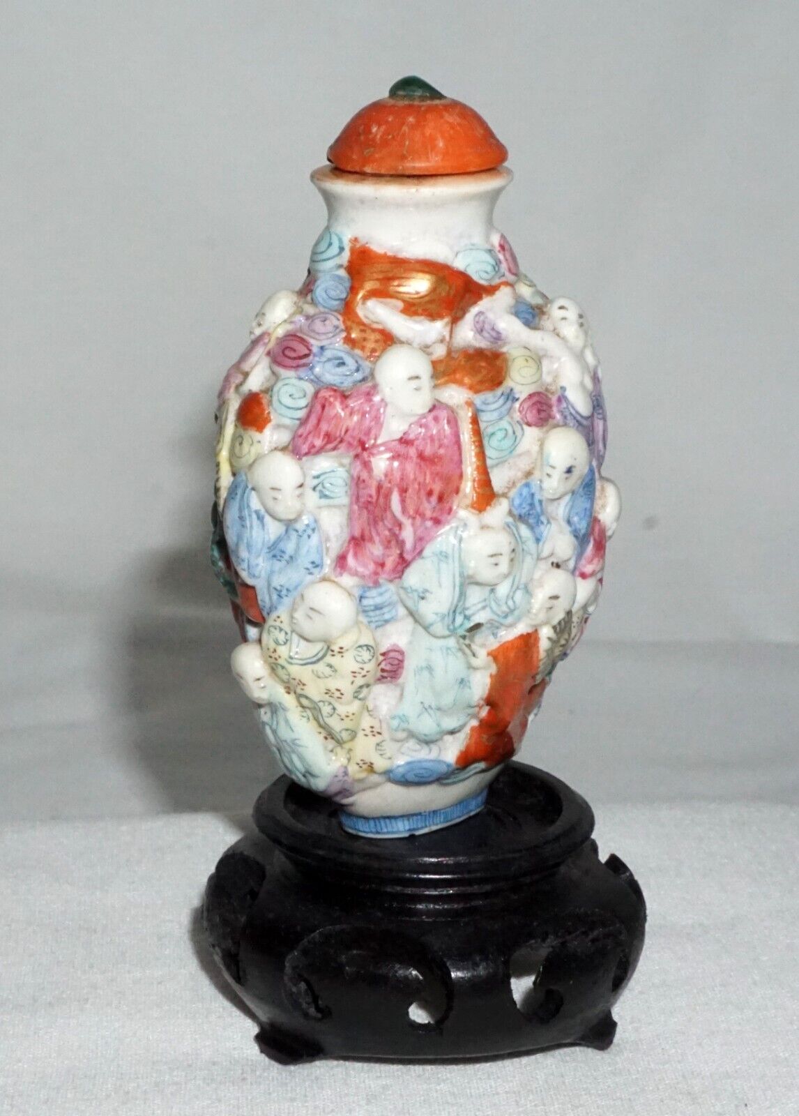 Antique Chinese Relief Snuff Bottle w. Daoist Immortal Motif & Qianlong (LLA) IC