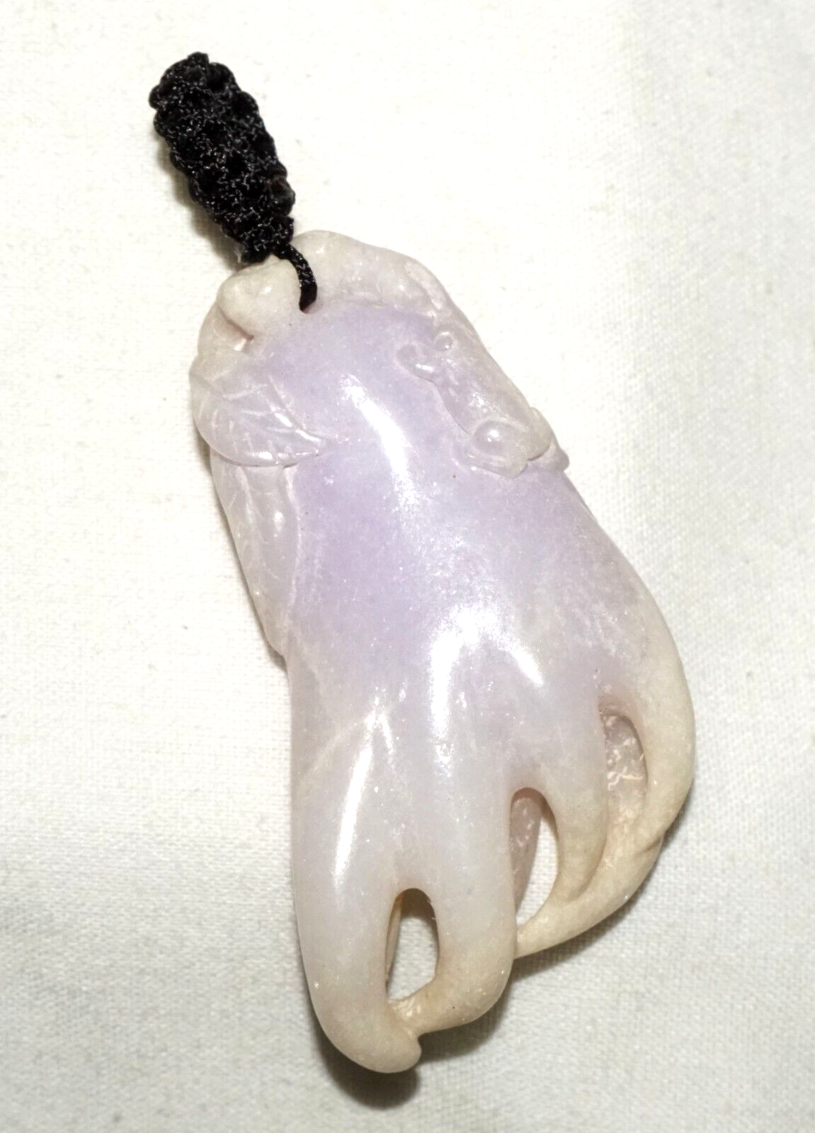 Vintage Chinese Lavender Jade Buddha Hand Lemon Motif Carved Pendant (LeS)L24