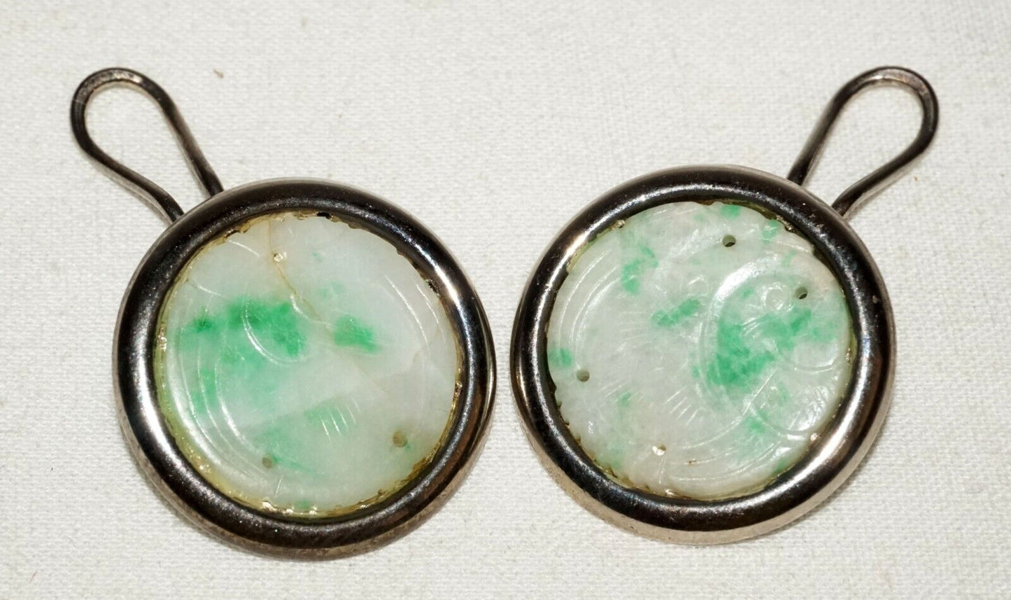 Vtg Sterling Silver White & Apple Green Jadeite Jade Button Ear Clips (LeS)L24