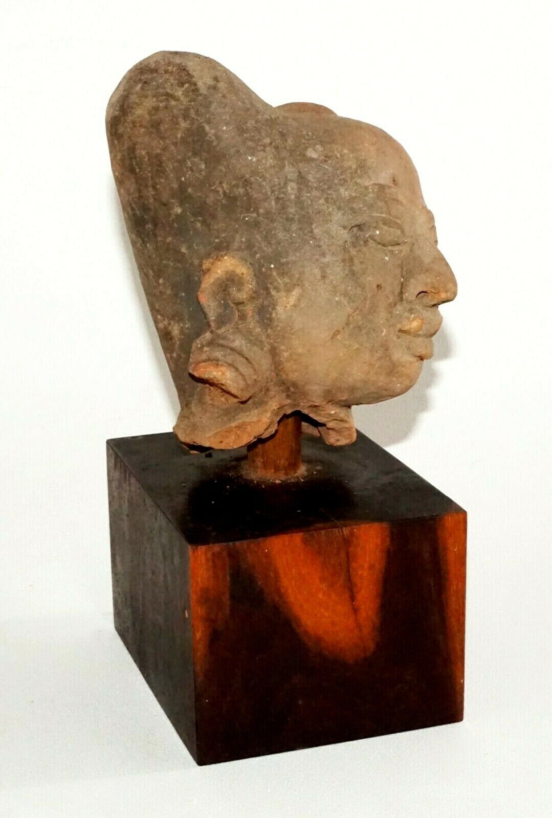 14C Indonesian Majapahit Pottery Clay Head on Wooden Stand (PoD) IC