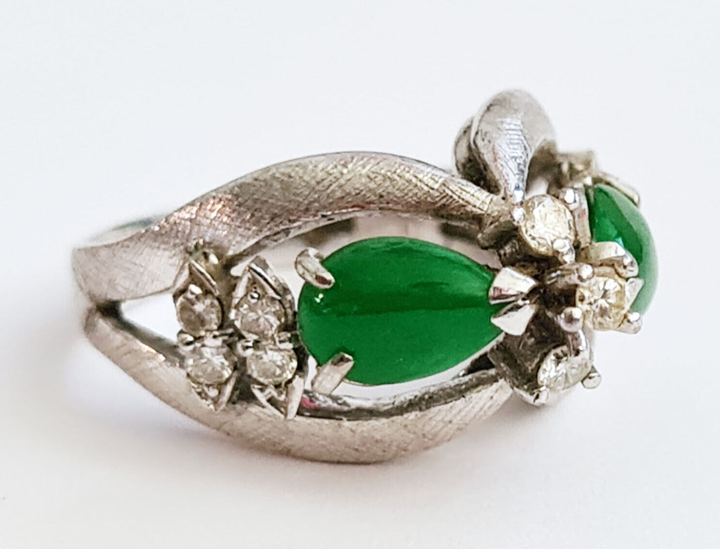 Vintage Chinese White Gold Ring Sz.4.5 w. 2x Jadeite Jades & 11x Diamonds (TaL)