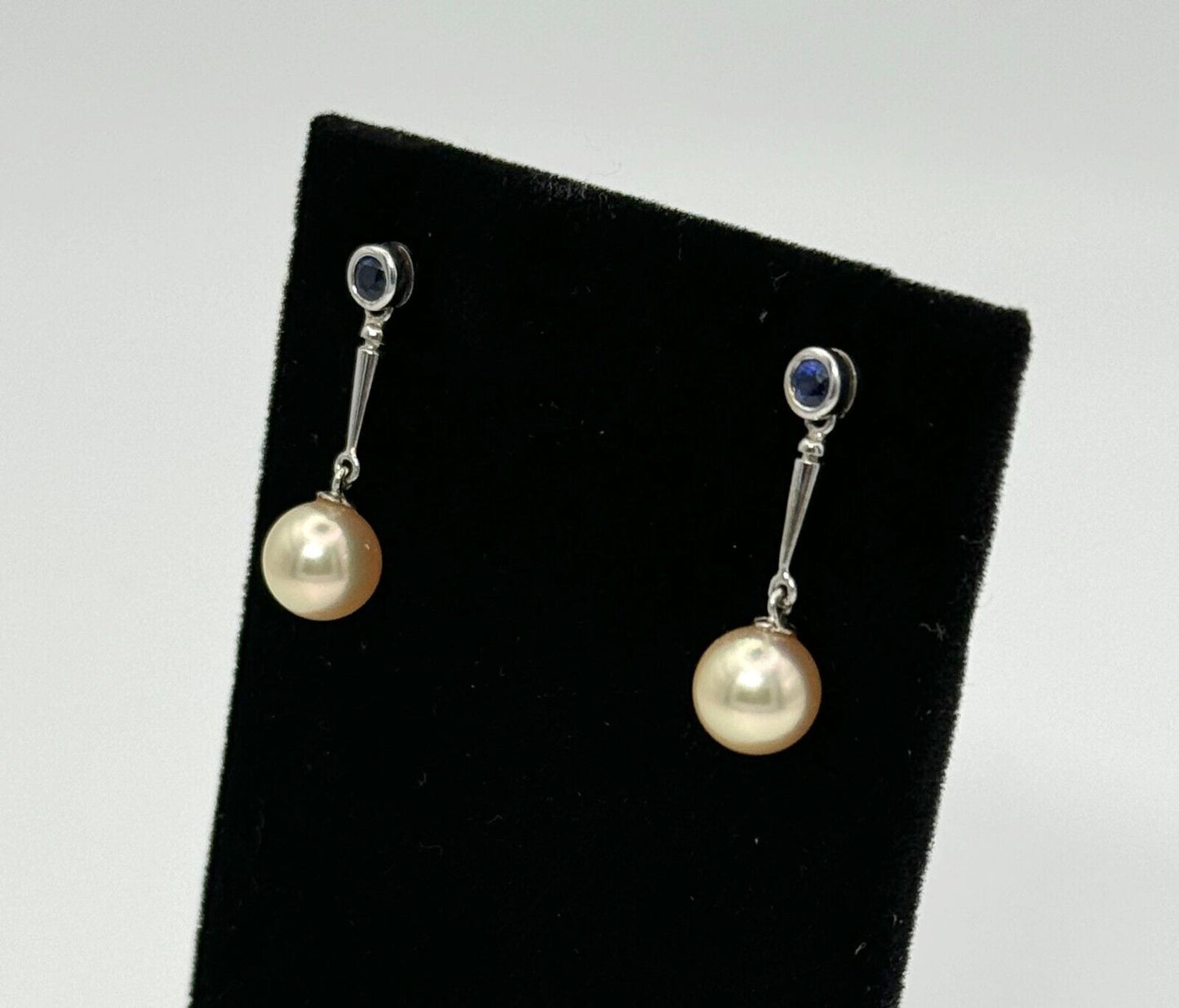 Vintage 18k White Gold, Golden Pearl and Blue Sapphire Drop Earrings (MeC)