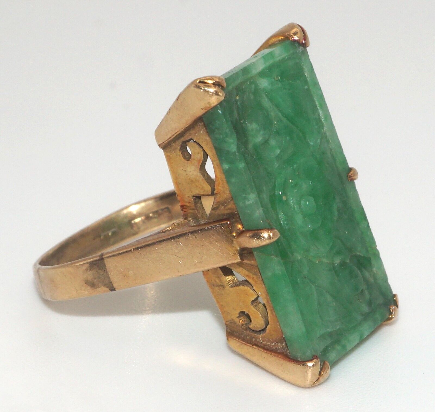 Vintage Art Deco 14k Yellow Gold Ring Sz. 9.25 w Carved Jadeite Accent (LeD)