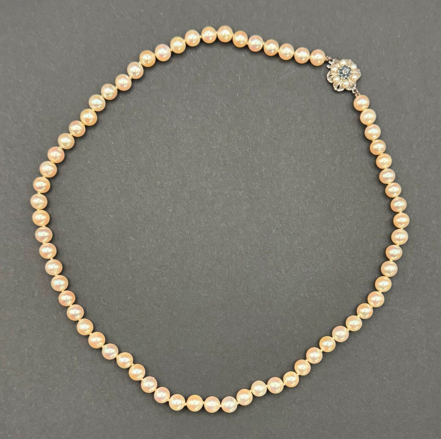 Vtg Single Strand Choker Length Cultured Pearl Necklace 18k WG Clasp 17.5"(ArS)