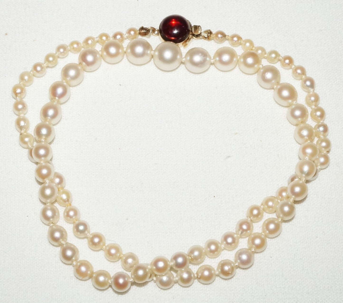 Vintage Graduated Pearl Necklace 17" w. 14k Yellow Gold & Garnet Clasp (KoS) L15