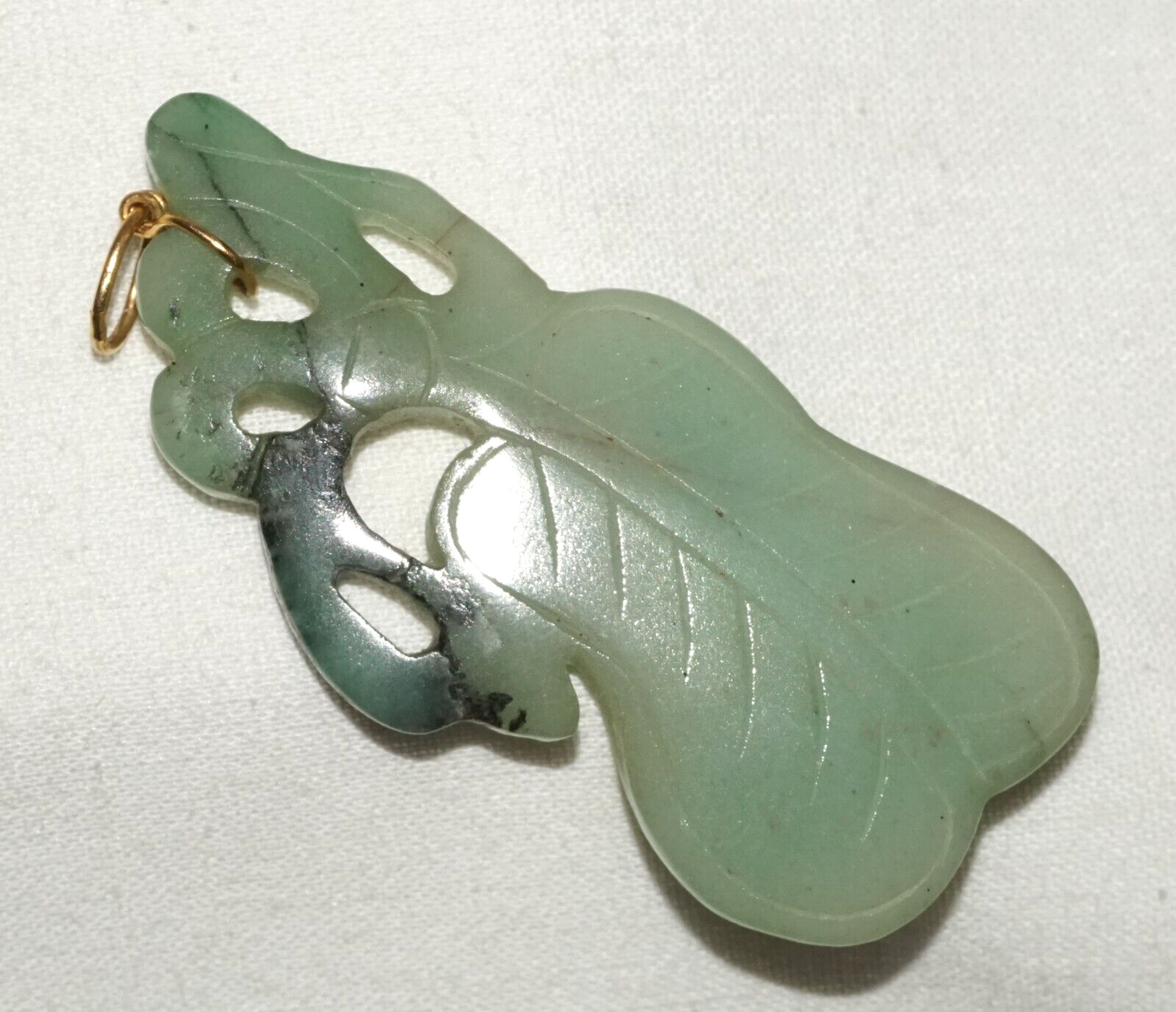 Vintage Chinese Green Jade Leaf Motif Pendant w. 14k Y. Gold Bail (LeS)L20