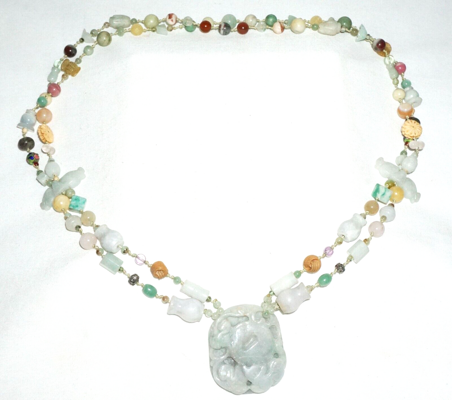 Vintage Chinese Jadeite Jade & Hard-stone Bead Necklace w. Jade Pendant (---)