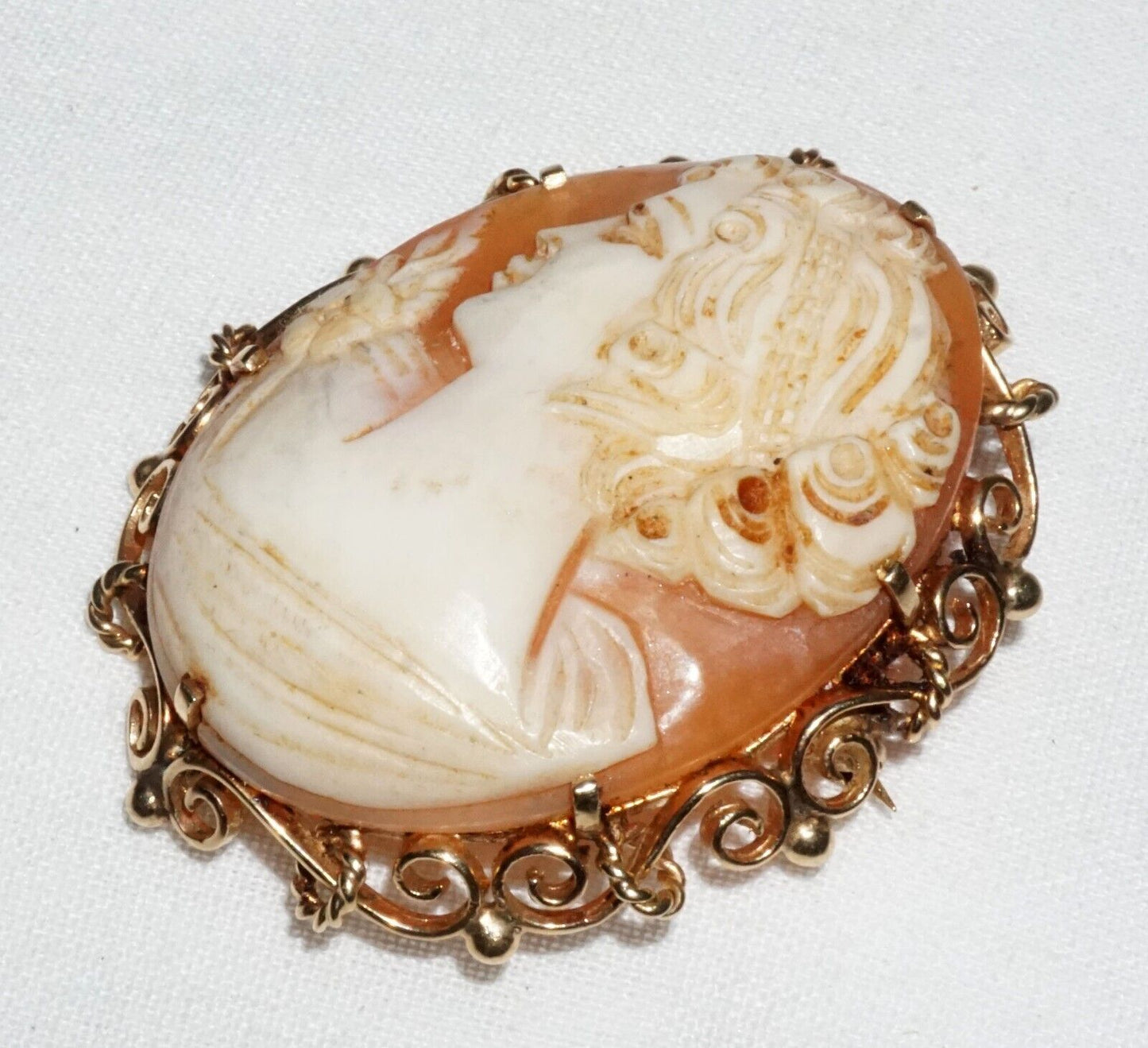 Vintage Yellow Gold Scroll Motif Shell Cameo w. Woman's Bust Design (GeB)#6