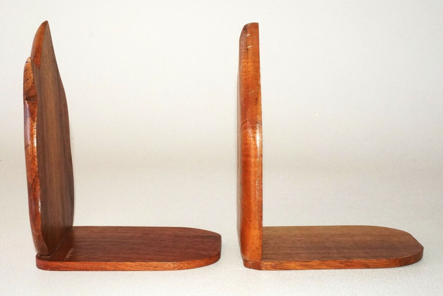 1940s Art Deco Hawaii Koa Wood "Anthurium" Motif Bookends (GoD)